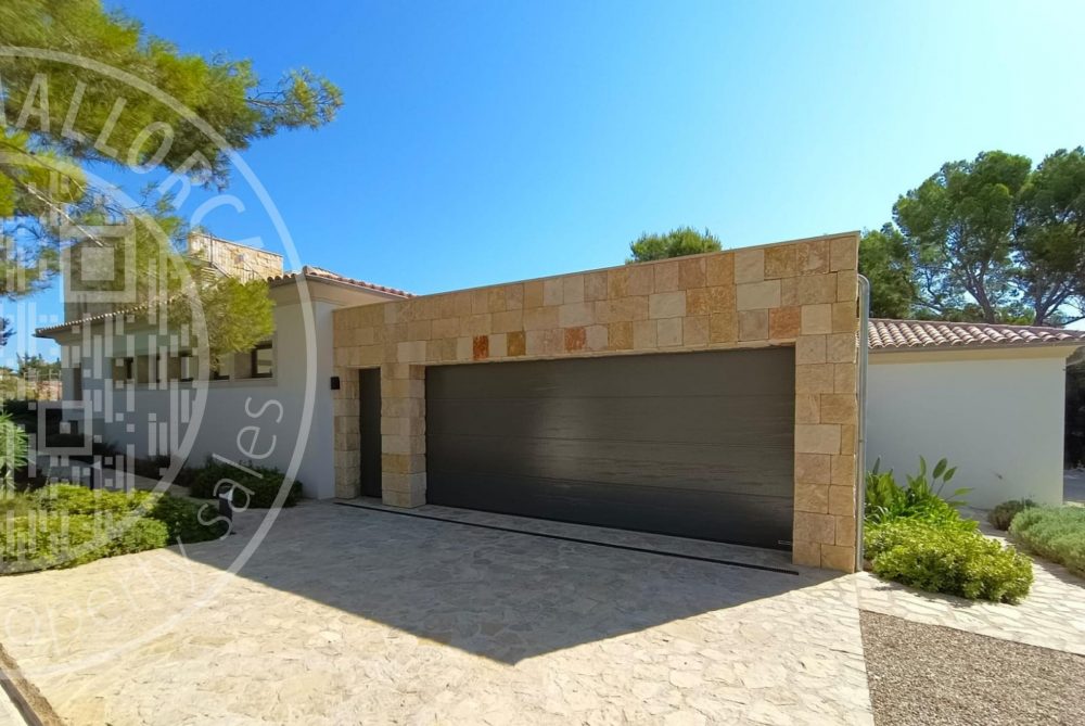 230831 DIRECT MALLORCA Mediterrane Familienvilla in Sol de Mallorca Family Villa for Sale_00 (15)